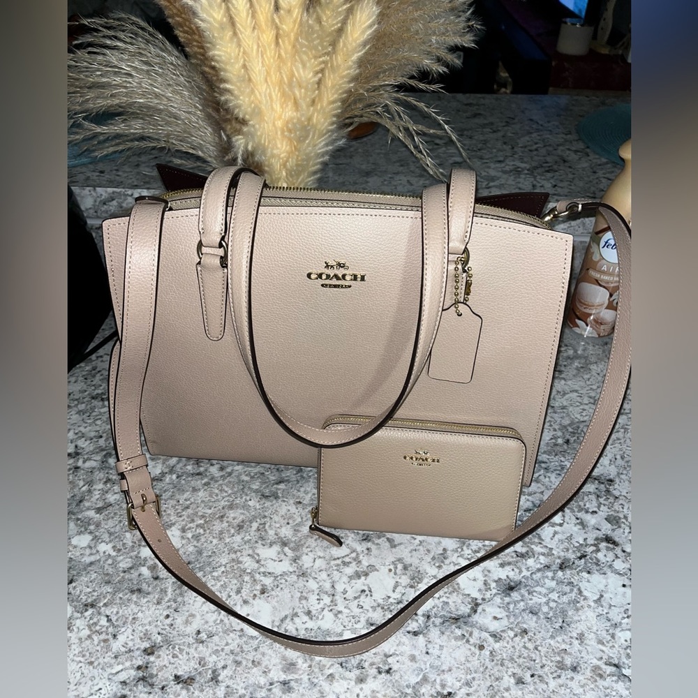 Coach Purse & Wallet